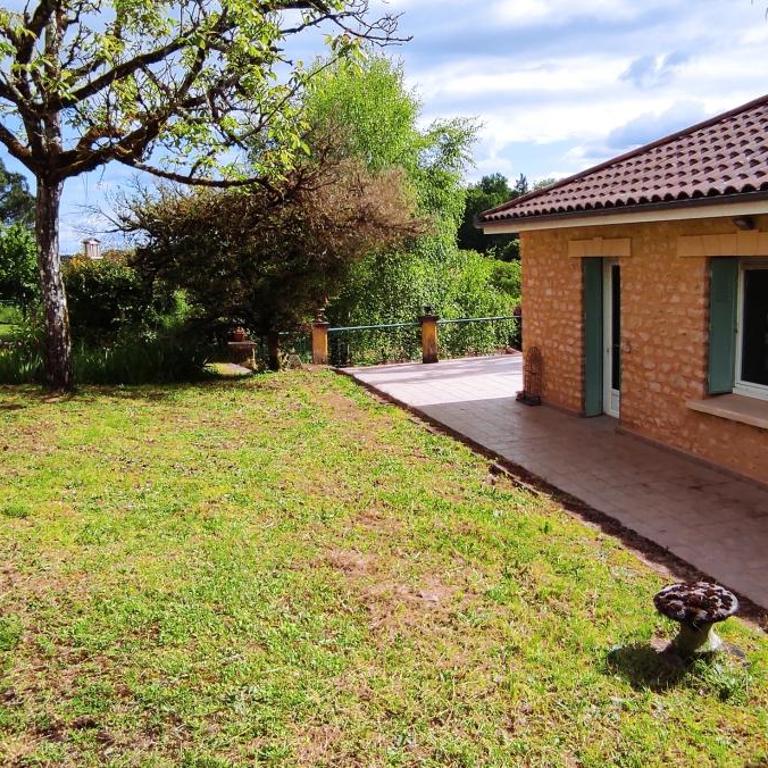 Maison avec jolie vue, 5mn à pied du centre - Maison 3 Chambres - 33