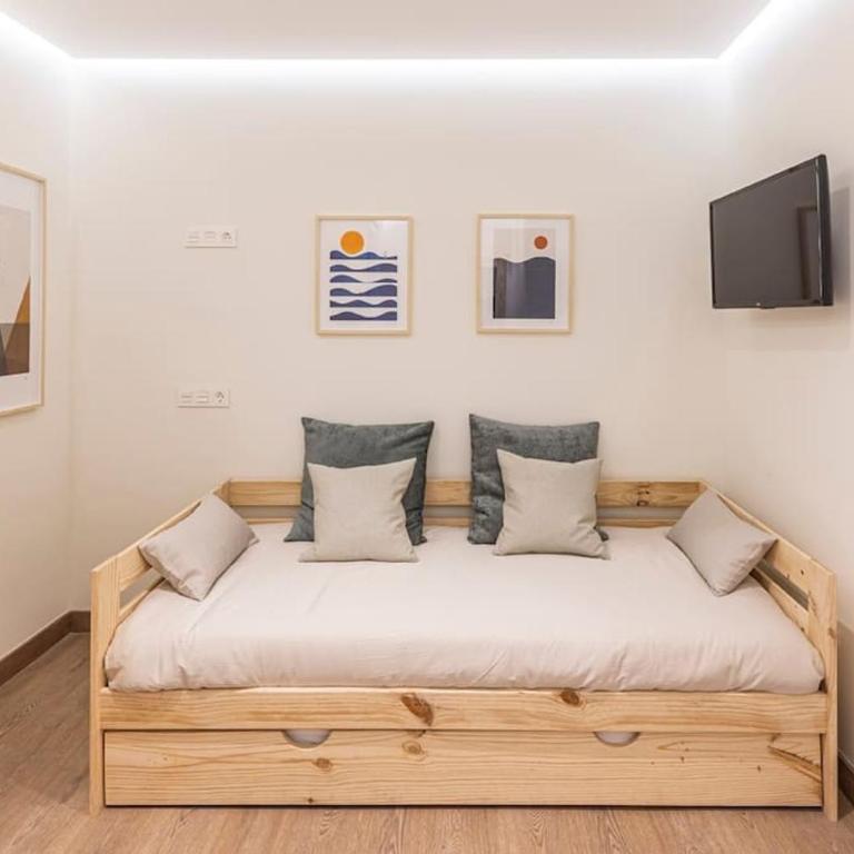 Apartamento Plaza Mayor - Two-Bedroom Apartment - 17