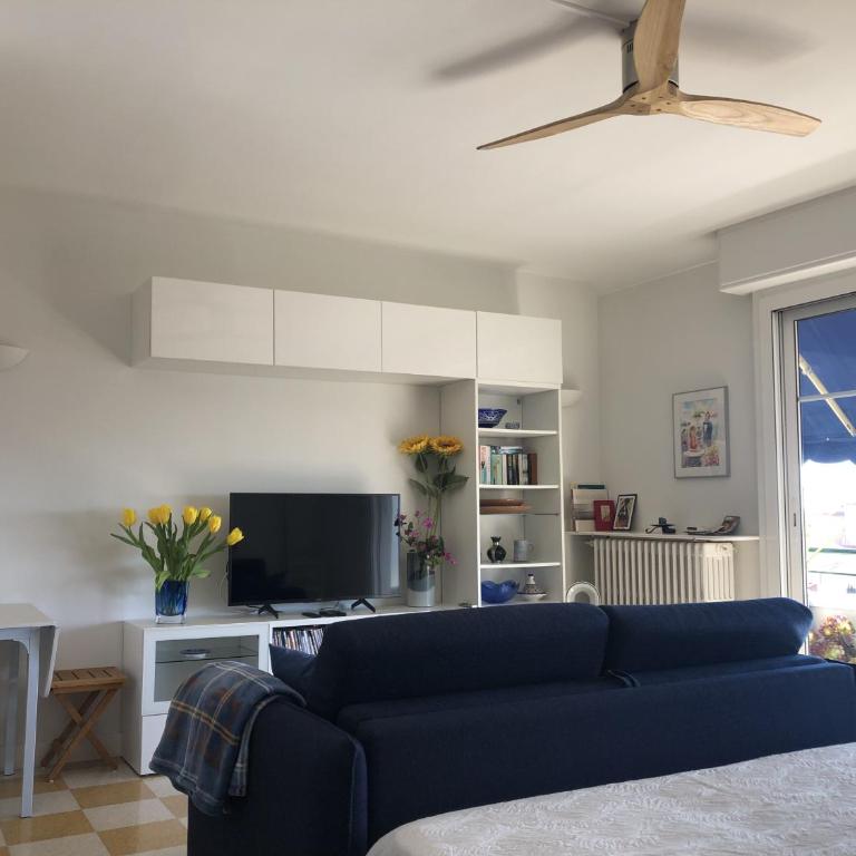 Neptune 5, top floor studio, sea view - One-Bedroom Apartment - 31