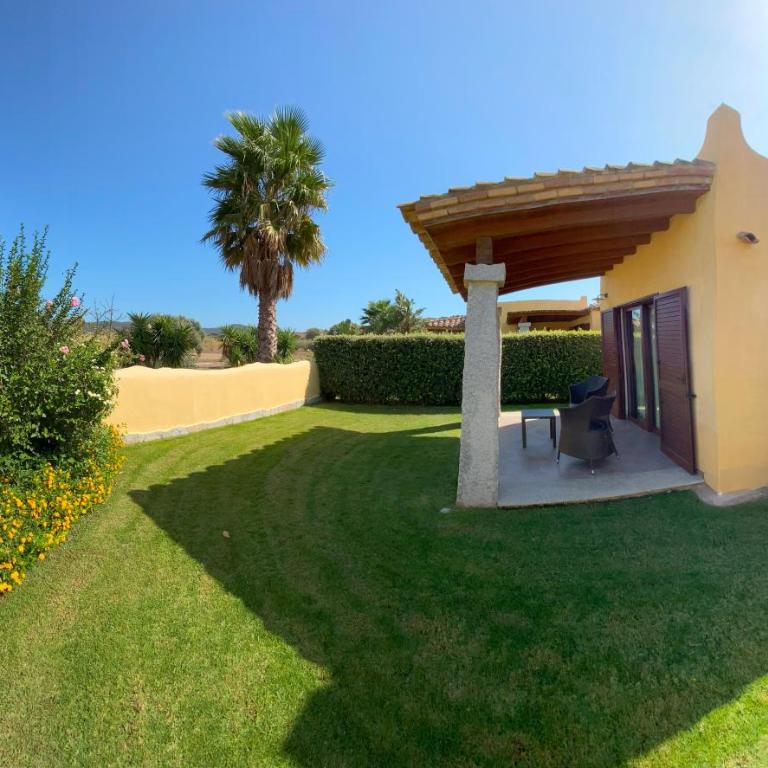 Le Anfore Hotel - Camera Matrimoniale con Patio e Vista Giardino - 9