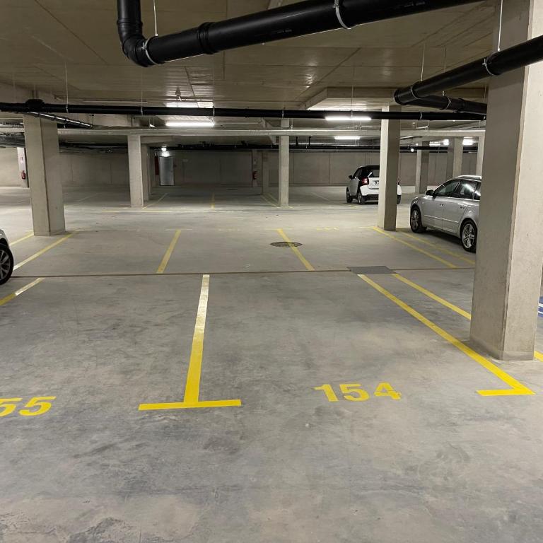 Luxusapartment mit 40 qm Terrasse, E-Parkplatz und Parkplatz - Apartment mit 2 Schlafzimmern und Terrasse - 50