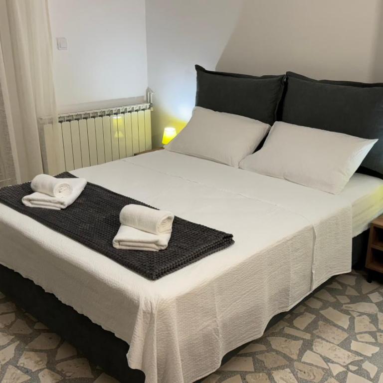 R&B Apartments - Suite sa Bračnim Krevetom (King-size) i Balkonom - 8