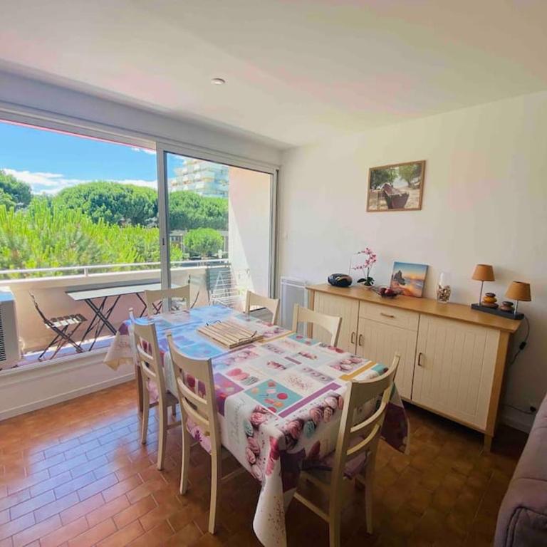 T2 centre ville parking prive clim 300m plage - Apartment mit 1 Schlafzimmer - 2