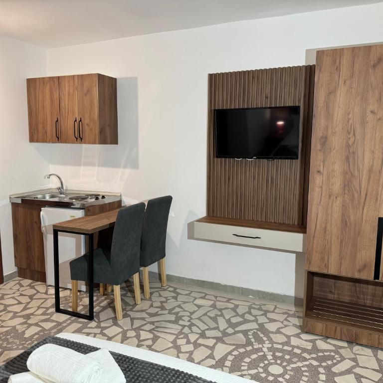 R&B Apartments - Junior Suite sa Terasom - 9