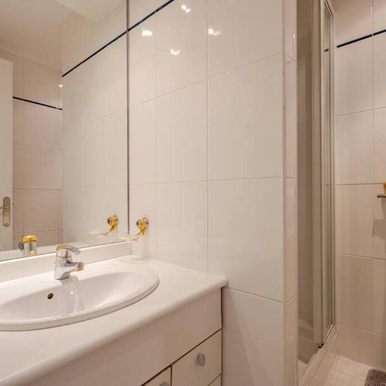 3BR Sea View Apartment Private Terrace Steps to Old Town & Palais - Appartement - 26