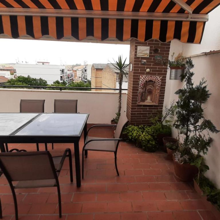 DUPLEX JUNTO AL PUENTE ROMANO con GRAN TERRAZA y PARKING PRIVADO - Apartamento de 3 dormitorios - 59