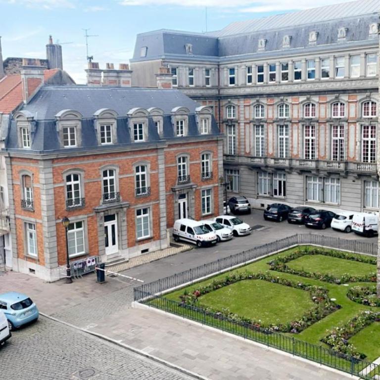 HYPER CENTRE, REMPARTS, VIEILLE VILLE , COSY, possible tout faire à pieds - One-Bedroom Apartment - 8