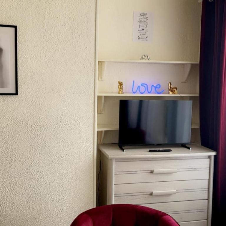 HYPER CENTRE, REMPARTS, VIEILLE VILLE , COSY, possible tout faire à pieds - One-Bedroom Apartment - 20