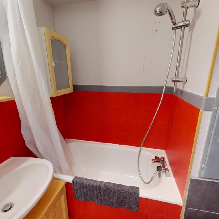 Studio 4 pers Le Sauze pied des pistes de ski - Apartment mit Balkon - 8