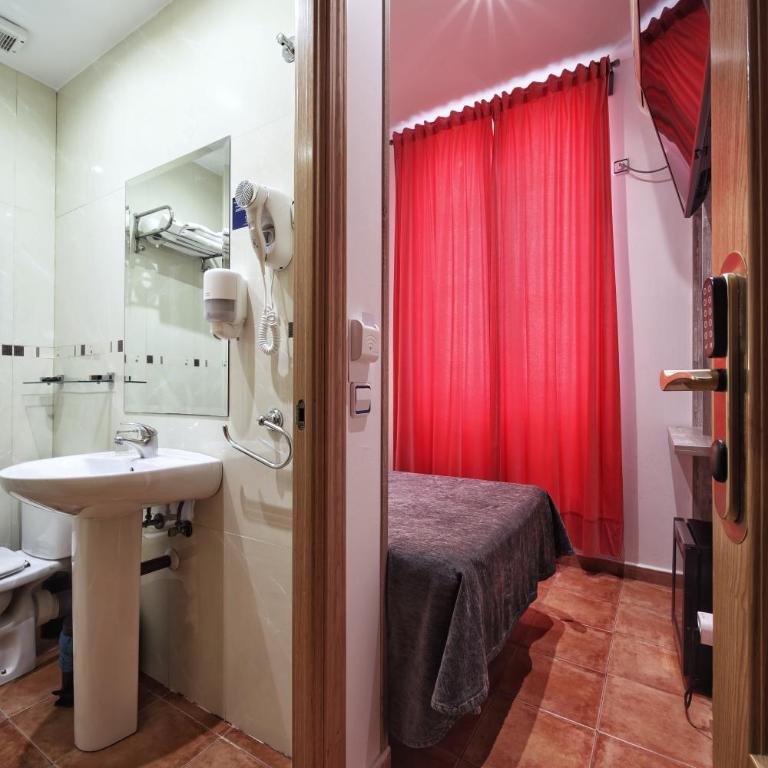 Hostal Las Fuentes - Small Single Room - 3
