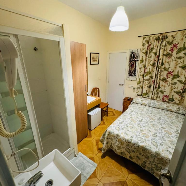 Hostal Fuentesol - Chambre Double avec Salle de Bains Privative - 5