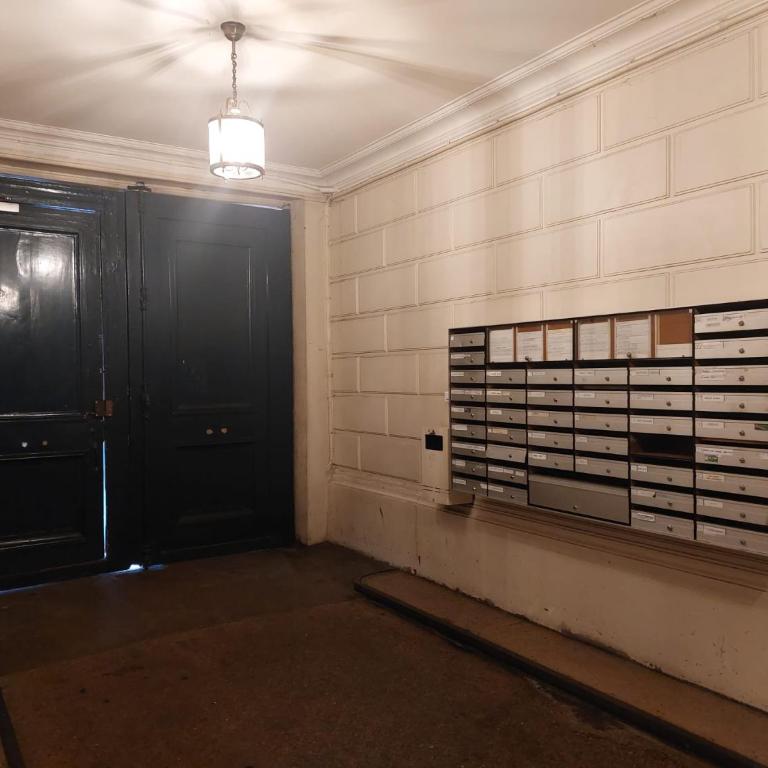 PARIS BASTILLE BERCY GARE DE LYON CHAMBRE CLIMATISEE 9m2 idéal 1 pers ,max 2 pers - Appartement 1 Chambre - 2