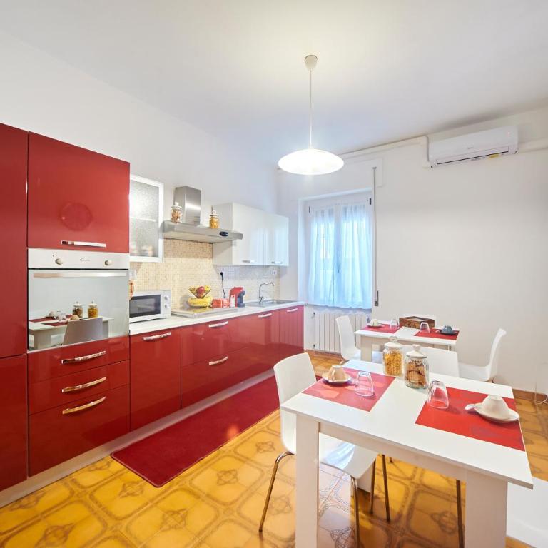 Tidu's home B&B - Camera Doppia con Letti Singoli con Servizi Igienici in Comune - 17