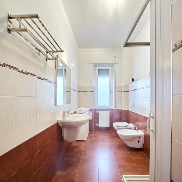 Tidu's home B&B - Camera Matrimoniale con Bagno Privato Esterno - 10