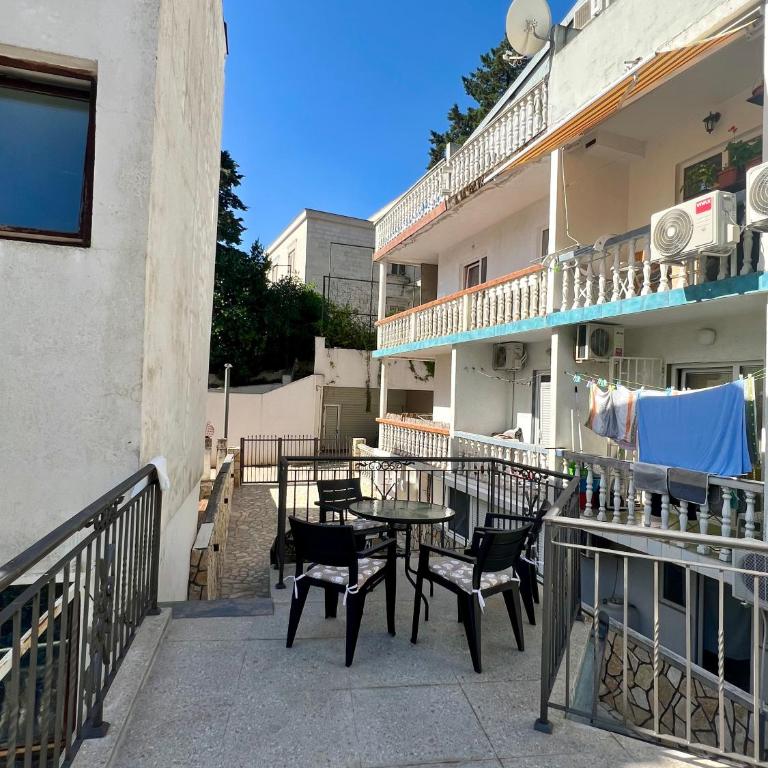 Aparments - Mugoša - Apartman sa 2 Spavaće Sobe - 11