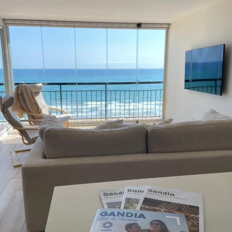 Gandia Boutique Stays - Presidente - Apartamento Premium en primera línea de playa - Apartamento de 3 dormitorios con vistas al mar - 1