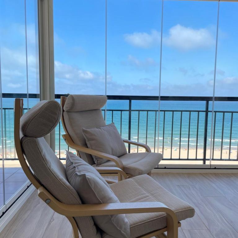 Gandia Boutique Stays - Presidente - Apartamento Premium en primera línea de playa - Apartamento de 3 dormitorios con vistas al mar - 17