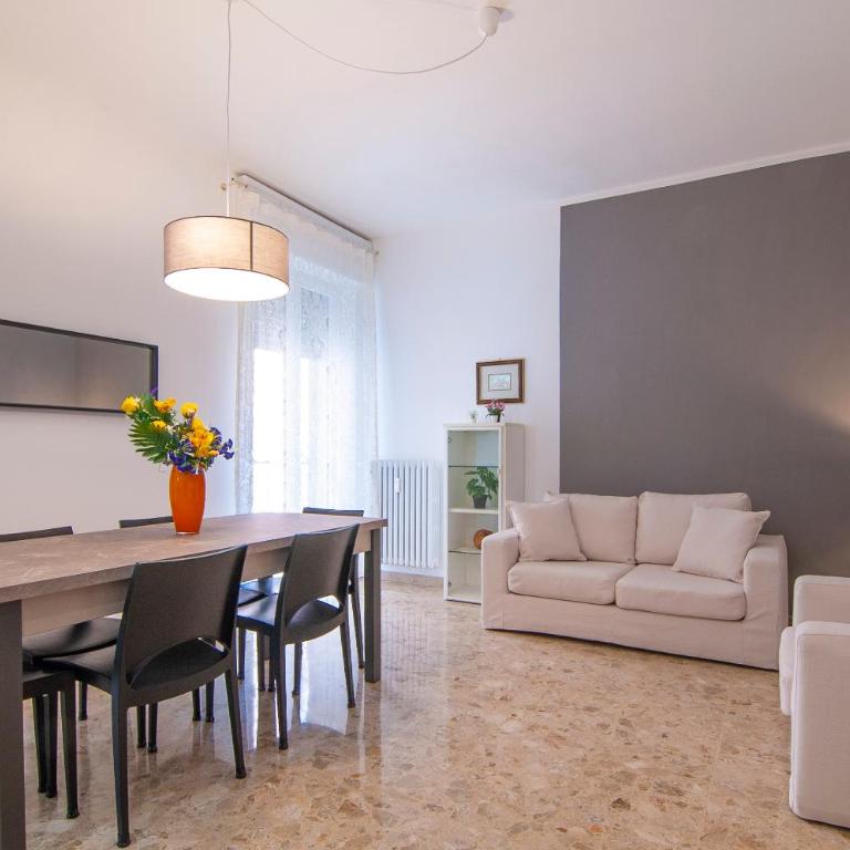 Dimore Verona - Three-Bedroom Apartment with Balcony - Dimora Berni - Via Francesco Berni, 18 - 1