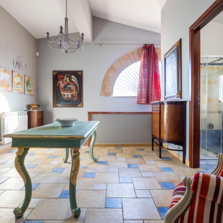Amazing Villa with pool & Jacuzzi - Villa - 40