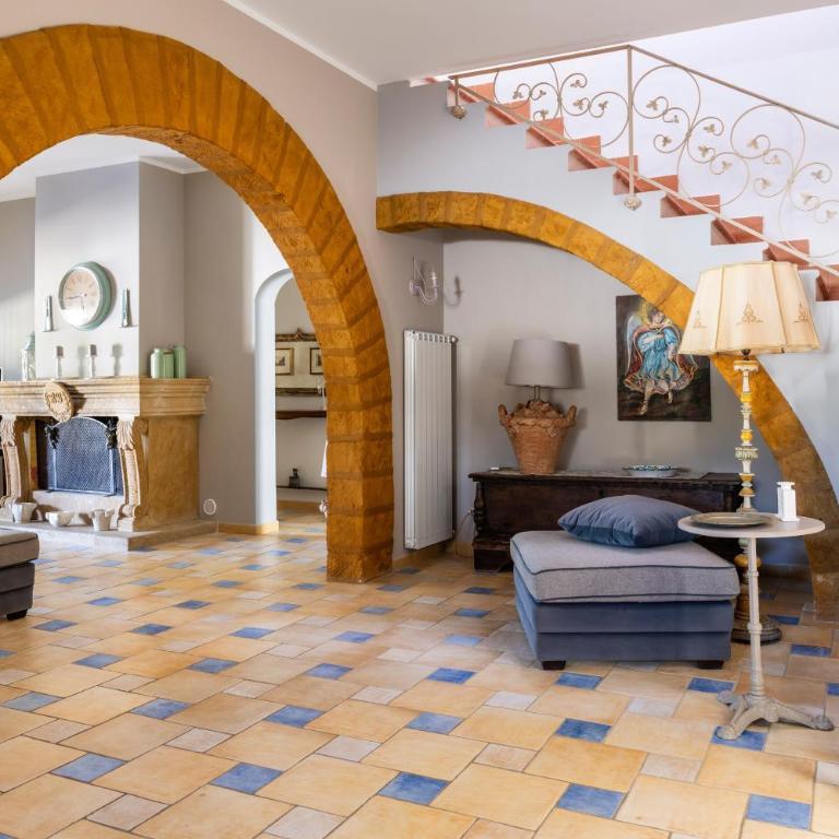 Amazing Villa with pool & Jacuzzi - Villa - 20