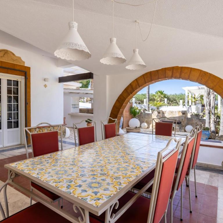 Amazing Villa with pool & Jacuzzi - Villa - 18