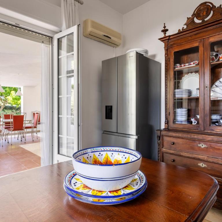 Amazing Villa with pool & Jacuzzi - Villa - 24