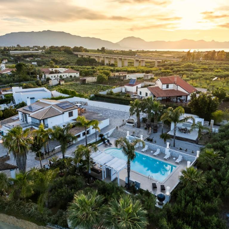 Amazing Villa with pool & Jacuzzi - Villa - 64