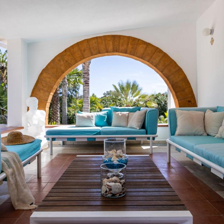 Amazing Villa with pool & Jacuzzi - Villa - 25