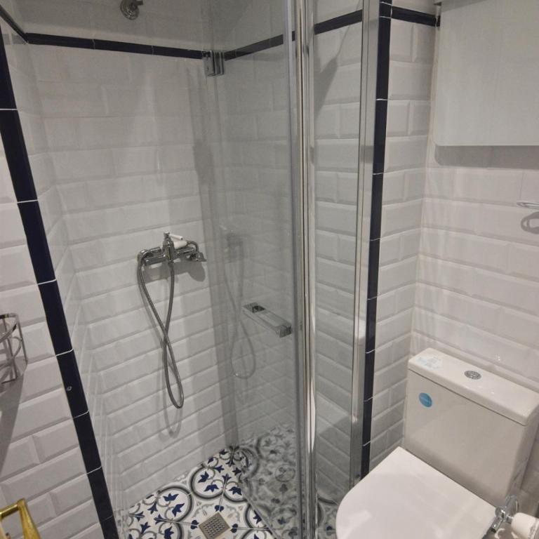 Pensió Bellmirall - Habitación Individual con baño privado externo - 3