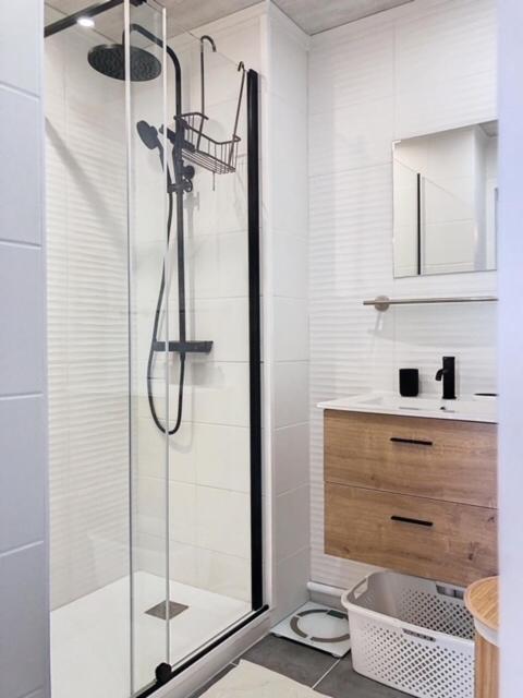Bel appartement en bord de mer avec piscine lagon et jardin, en résidence sécurisée - Appartement 2 Chambres - 26