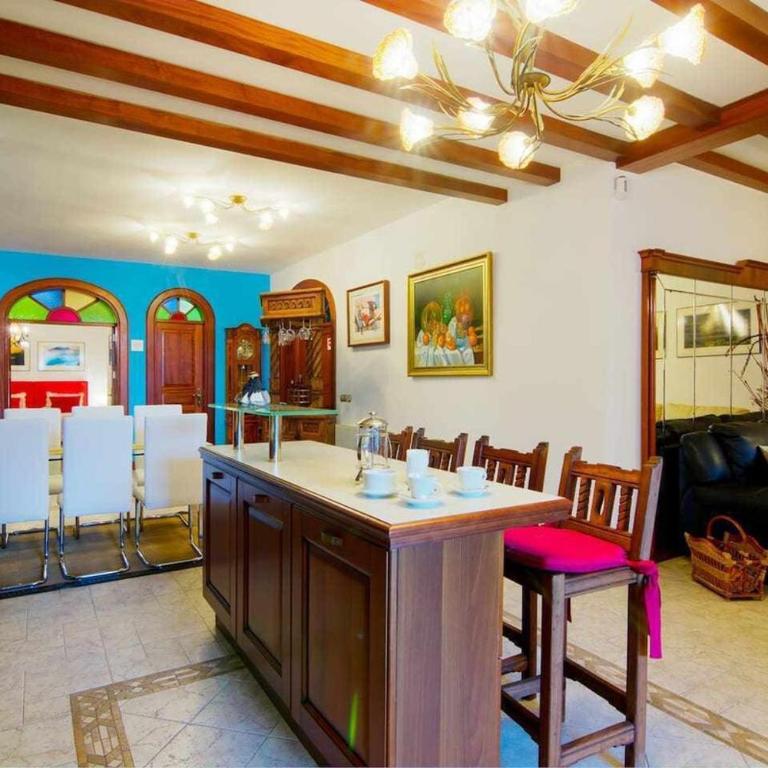 Bayside Concha House - Beachfront Oasis with Heated Pool - Apartamento - 21