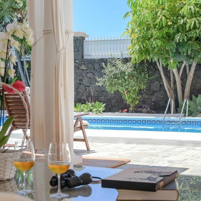 Bayside Concha House - Beachfront Oasis with Heated Pool - Apartamento - 33