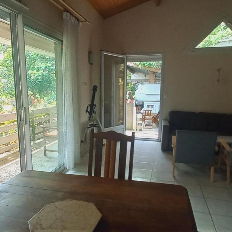 Maison du Lac avec plage privée - Maison 2 Chambres - 17