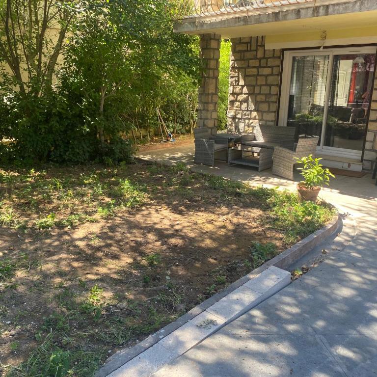 Rez de villa Grand T2 proche plage Marvivo-Sablettes - Maison 1 Chambre - 18