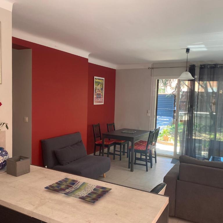Rez de villa Grand T2 proche plage Marvivo-Sablettes - Maison 1 Chambre - 6