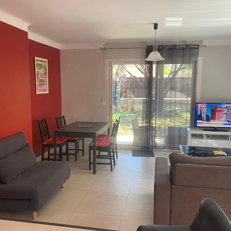 Rez de villa Grand T2 proche plage Marvivo-Sablettes - Maison 1 Chambre - 8