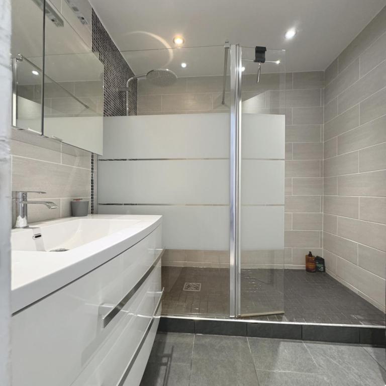 Charming 2 room , 52 m2, very spacious, bright and near sea Martinez hotel - Appartement 1 Chambre - 19