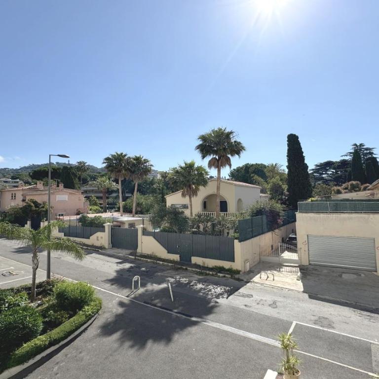 Charming 2 room , 52 m2, very spacious, bright and near sea Martinez hotel - Appartement 1 Chambre - 13