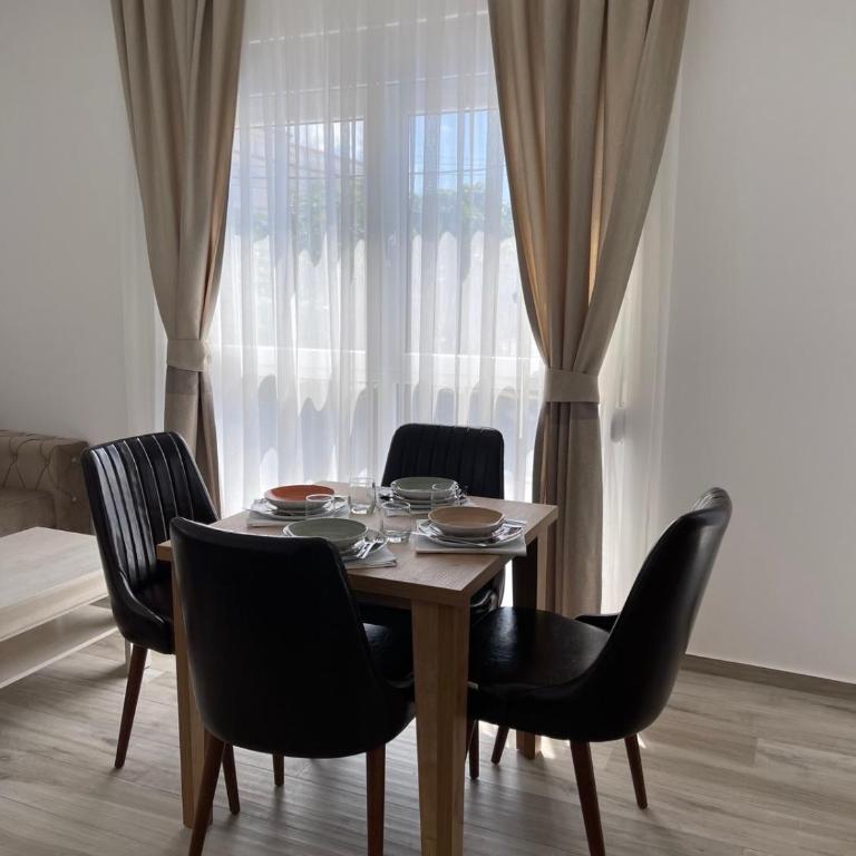 Relax Apartmani - Apartman s 1 Spavaćom Sobom i Pogledom na Bazen - 3