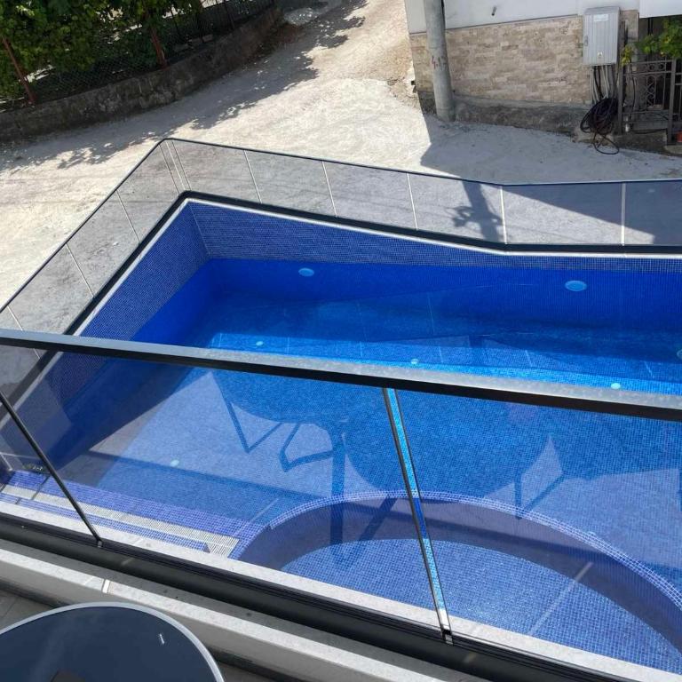 Relax Apartmani - Apartman s 1 Spavaćom Sobom i Pogledom na Bazen - 5