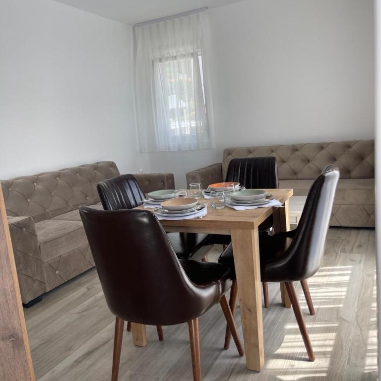 Relax Apartmani - Apartman s 1 Spavaćom Sobom i Pogledom na Bazen - 8