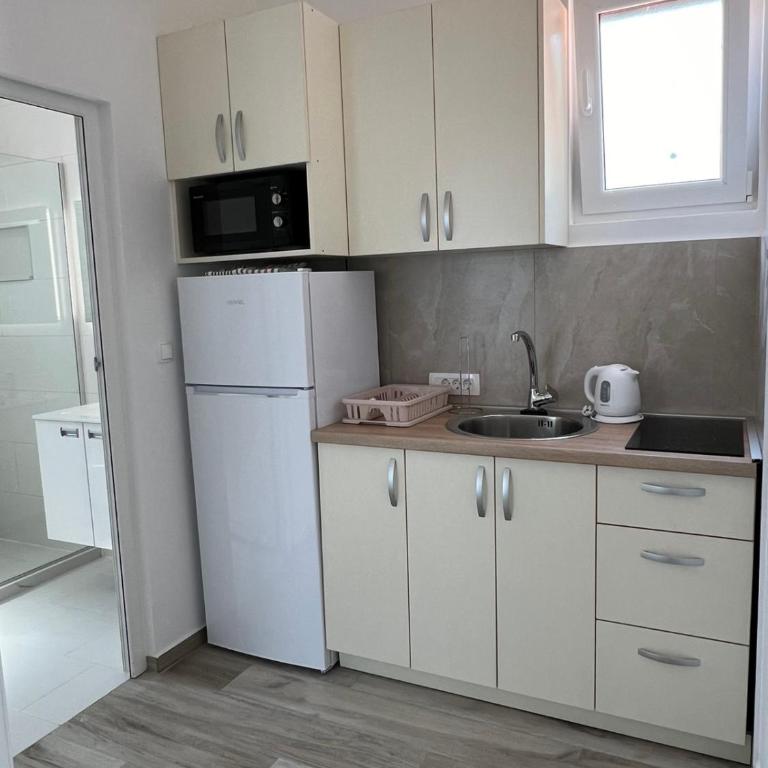 Relax Apartmani - Apartman s 1 Spavaćom Sobom i Pogledom na Bazen - 11