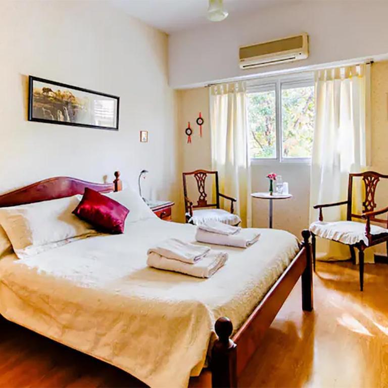 Confortable habitación en Flores - Habitación Doble Estándar con baño compartido - 2