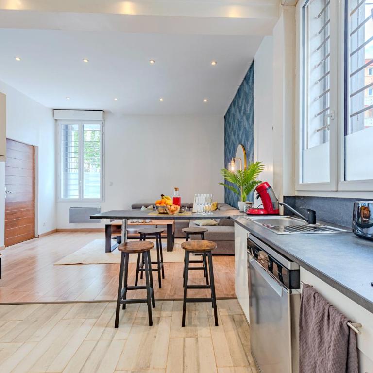 Chic Family - Neuf & Moderne - Parking Wifi Centre Ville Gare TGV - Confort idéal Famille - OFFRE SPECIALE - Appartamento con 2 Camere da Letto - 4