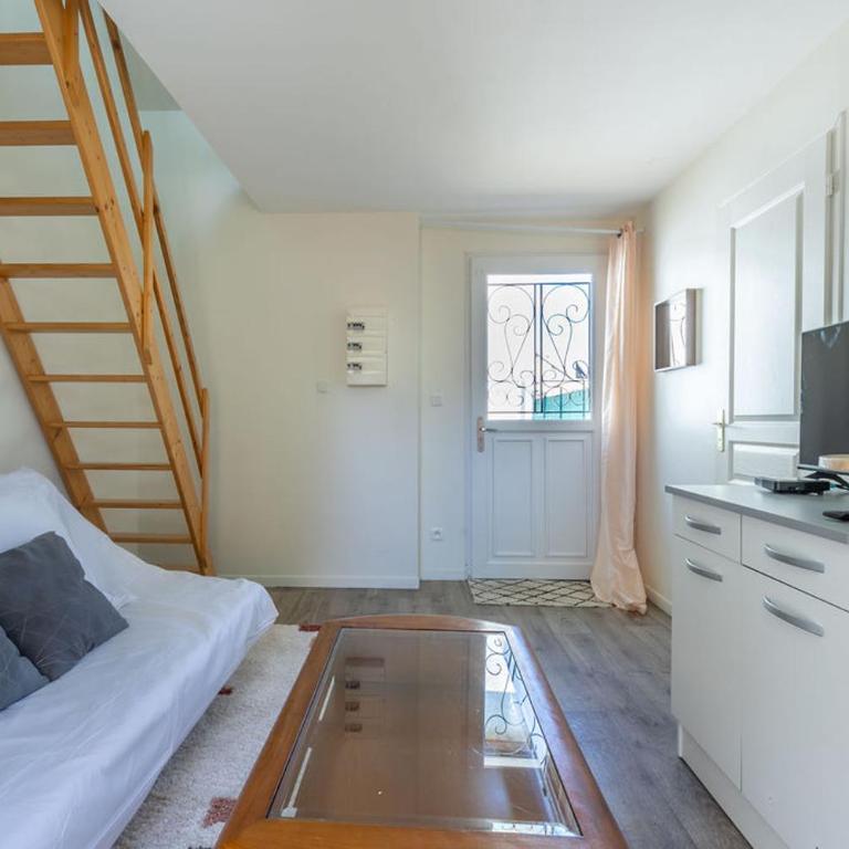 Maisonnette cosy proche des 2 Gares et du centre ville Orléans - Maison 1 Chambre - 2