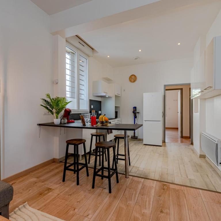 Chic Family - Neuf & Moderne - Parking Wifi Centre Ville Gare TGV - Confort idéal Famille - OFFRE SPECIALE - Appartamento con 2 Camere da Letto - 24