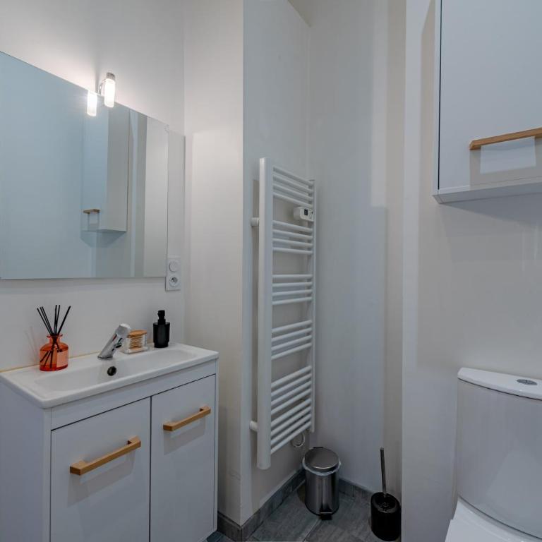 Chic Family - Neuf & Moderne - Parking Wifi Centre Ville Gare TGV - Confort idéal Famille - OFFRE SPECIALE - Appartamento con 2 Camere da Letto - 53