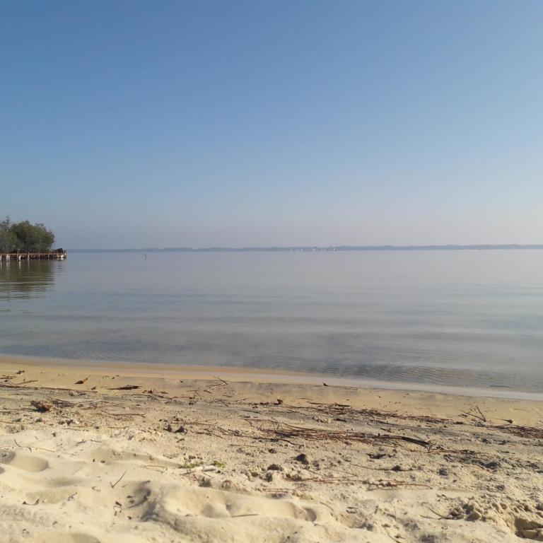 Maison du Lac avec plage privée - Maison 2 Chambres - 42