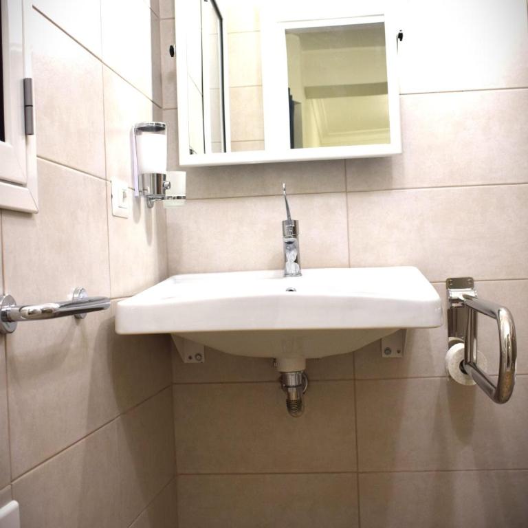 Il Terrazzino di Piazza Verga - Double Room with Balcony - 3
