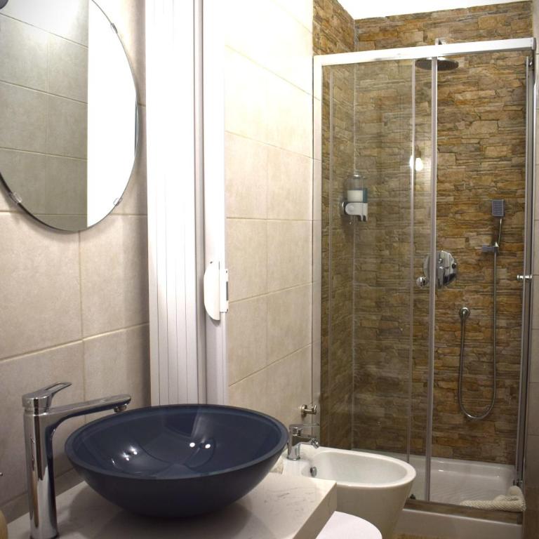 Il Terrazzino di Piazza Verga - Double Room with Balcony - 3